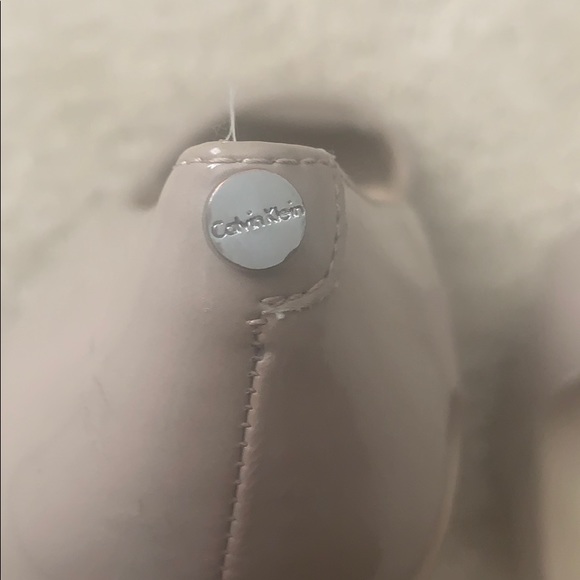 Heels - Picture 2 of 7